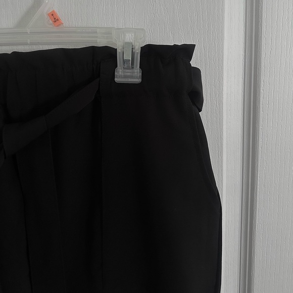 Very flattering black dress pants with front pockets - Picture 2 of 4